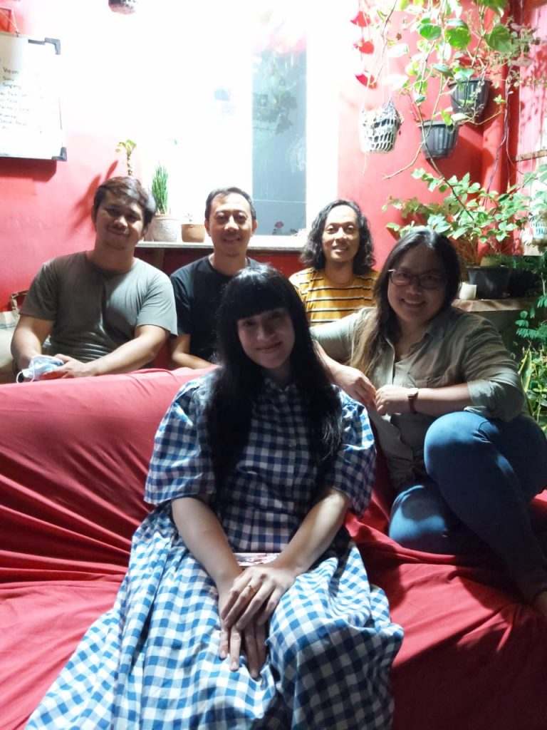 photo of mariza and friends